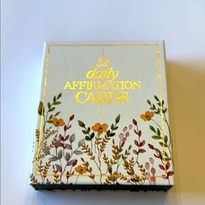 NWT 52 Daily Affirmation Cards with Floral Design
